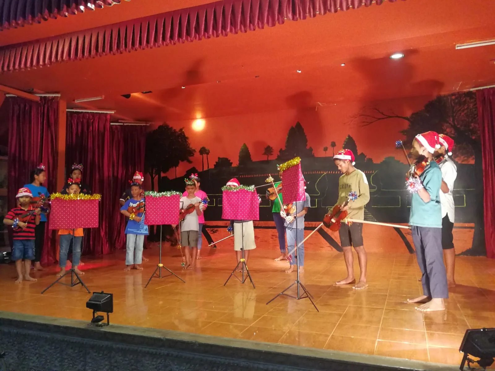 Moments from playing first Christmas carol of the concert. 